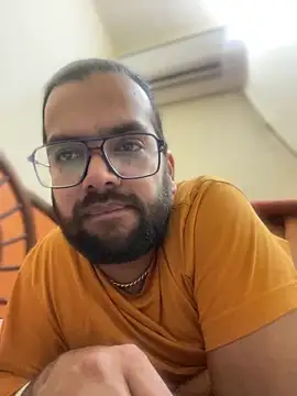 Arsh Loves Luv online show from 2, 1, 2025