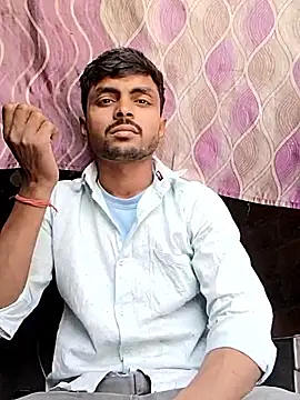 Snapshot of Suraj223kumar chatting on 3, 3, 2026 Suraj223kumar online show from 3, 3, 2026