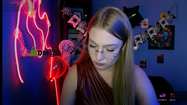 playful sophie online show from 27, 10, 2025