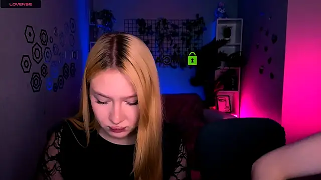 playful sophie online show from 7, 6, 2026