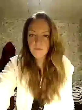 Snapshot of KattyLuuu chatting on 28, 12, 2024 KattyLuuu online show from 28, 12, 2024