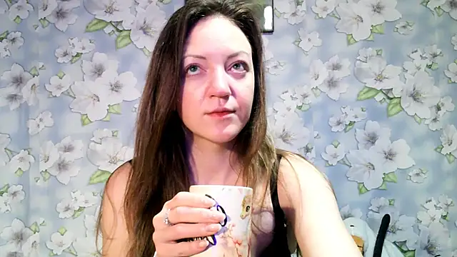 Snapshot of KattyLuuu chatting on 11, 1, 2025 KattyLuuu online show from 11, 1, 2025