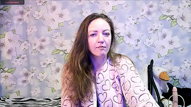 Snapshot of KattyLuuu chatting on 14, 2, 2025 KattyLuuu online show from 14, 2, 2025