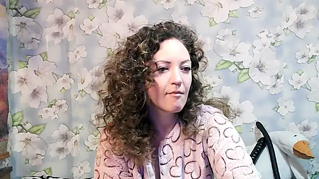 Snapshot of KattyLuuu chatting on 15, 2, 2025 KattyLuuu online show from 15, 2, 2025