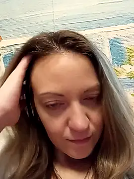 Snapshot of KattyLuuu chatting on 13, 12, 2025 KattyLuuu online show from 13, 12, 2025