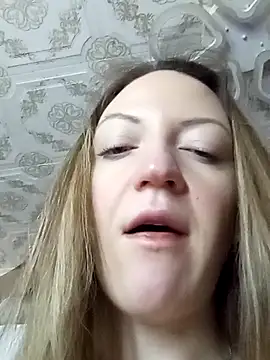 Snapshot of KattyLuuu chatting on 18, 1, 2026 KattyLuuu online show from 18, 1, 2026