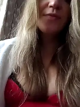 Snapshot of KattyLuuu chatting on 15, 2, 2026 KattyLuuu online show from 15, 2, 2026