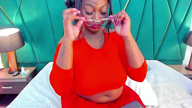 Tamara Myller online show from 20, 3, 2025