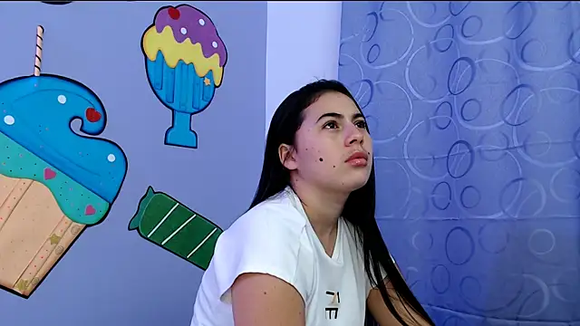 Snapshot of sweetfantacies18 chatting on 12, 3, 2025 sweetfantacies18 online show from 12, 3, 2025