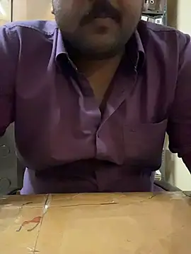 Snapshot of Hillz_king_98 chatting on 10, 10, 2025 Hillz king 98 online show from 10, 10, 2025