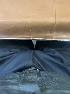 Snapshot of Hillz_king_98 chatting on 6, 4, 2026 Hillz king 98 online show from 6, 4, 2026