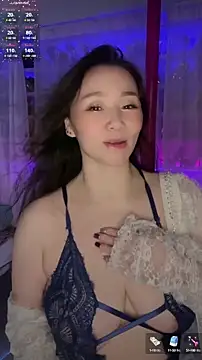 Snapshot of baobaomiqi_linger chatting on 26, 9, 2025 baobaomiqi linger online show from 26, 9, 2025