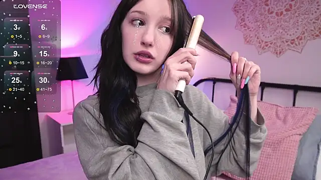 Lissa Meow  online show from 25, 1, 2025