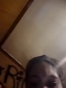 Snapshot of carmelbbyx22 chatting on 5, 3, 2026 carmelbbyx22 online show from 5, 3, 2026