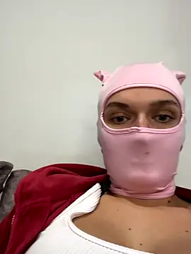 Nikki Hoee online show from 29, 11, 2025