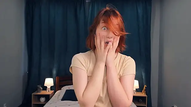 Snapshot of QuennaFell chatting on 28, 12, 2024 QuennaFell online show from 28, 12, 2024