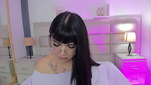 RoseCassie online show from 21, 2, 2025