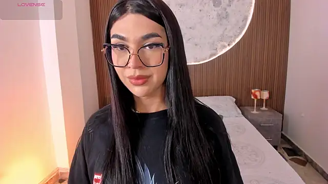 RoseCassie online show from 11, 4, 2026