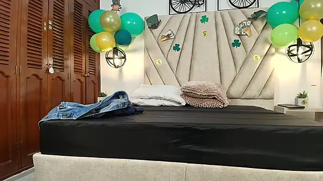 Valentinadiazz1 online show from 18, 3, 2025