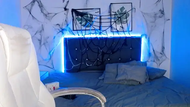 mia collens online show from 29, 10, 2025