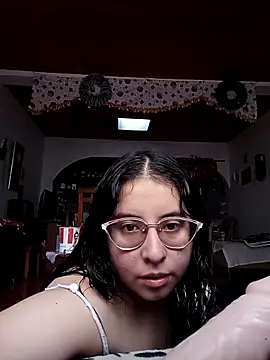 Snapshot of valentina568 chatting on 19, 10, 2025 valentina568 online show from 19, 10, 2025