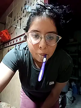 Snapshot of valentina568 chatting on 21, 10, 2025 valentina568 online show from 21, 10, 2025