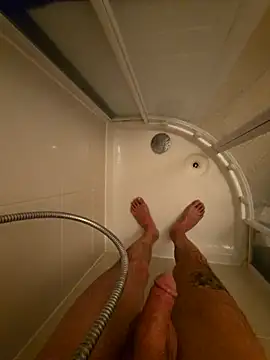 Snapshot of Kingqueen696 chatting on 17, 12, 2025 Kingqueen696 online show from 17, 12, 2025