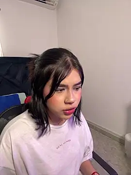 Lily Woodz online show from 16, 2, 2026