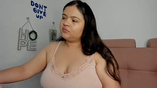 Snapshot of lizzie_c chatting on 31, 5, 2026 lizzie c online show from 31, 5, 2026