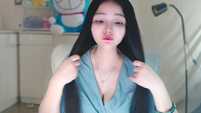 Snapshot of xiao-xiao-D chatting on 12, 1, 2025 xiao-xiao-D online show from 12, 1, 2025