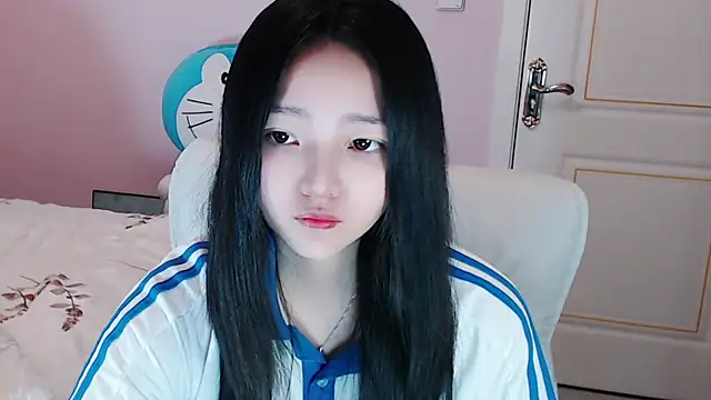 Snapshot of xiao-xiao-D chatting on 6, 3, 2025 xiao-xiao-D online show from 6, 3, 2025