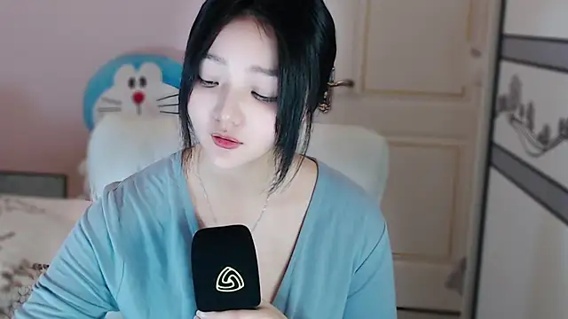 Snapshot of xiao-xiao-D chatting on 12, 3, 2025 xiao-xiao-D online show from 12, 3, 2025