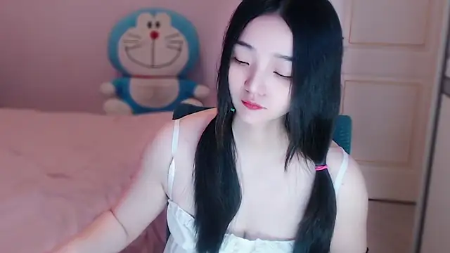 Snapshot of xiao-xiao-D chatting on 28, 9, 2025 xiao-xiao-D online show from 28, 9, 2025