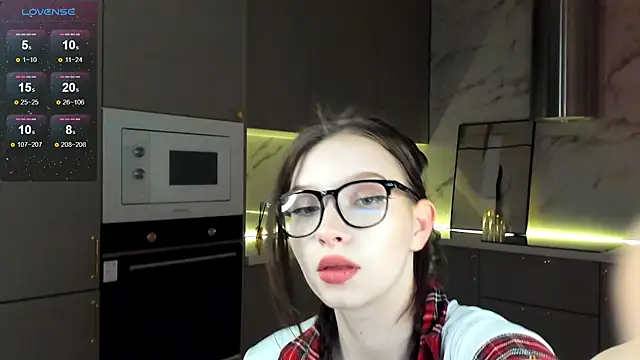 Snapshot of mari_nettt chatting on 9, 1, 2025 mari nettt online show from 9, 1, 2025