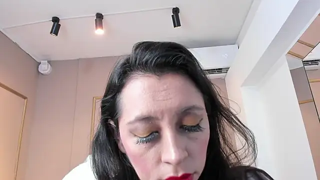 PerlaPreciosa online show from 8, 11, 2025