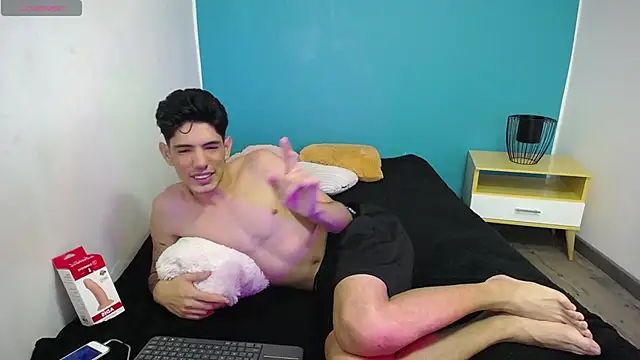 Snapshot of fabrizzio__ chatting on 11, 1, 2025 fabrizzio online show from 11, 1, 2025