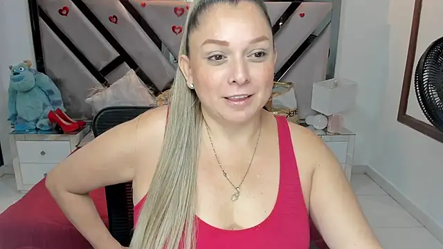 Snapshot of natalia5560 chatting on 15, 10, 2025 natalia5560 online show from 15, 10, 2025