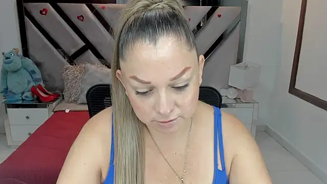 natalia5560 online show from 22, 10, 2025