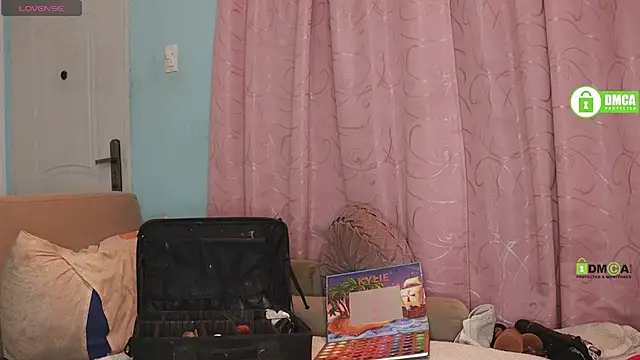 Snapshot of milktitsdua chatting on 20, 1, 2025 milktitsdua online show from 20, 1, 2025
