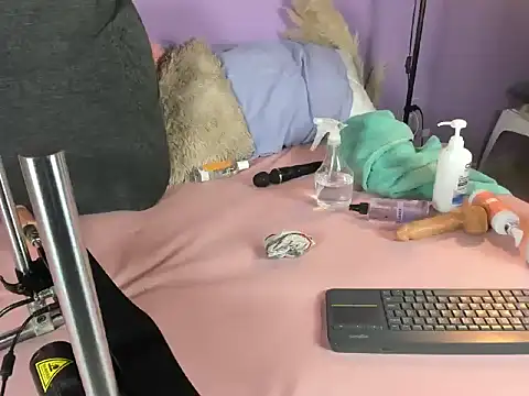 Little lili19 online show from 5, 4, 2026