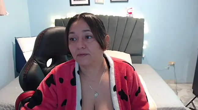 AngelRouss online show from 6, 2, 2025