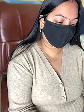 FlatVincy4 online show from 5, 12, 2025