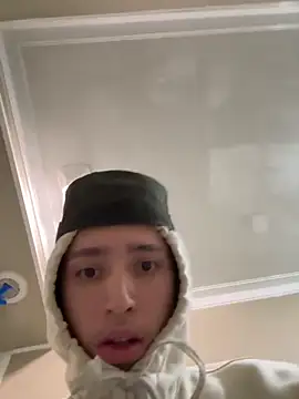 Snapshot of qbaby96 chatting on 7, 1, 2025 qbaby96 online show from 7, 1, 2025