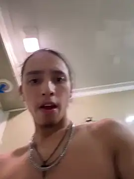 Snapshot of qbaby96 chatting on 7, 1, 2025 qbaby96 online show from 7, 1, 2025