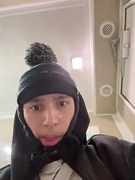 Snapshot of qbaby96 chatting on 14, 2, 2025 qbaby96 online show from 14, 2, 2025