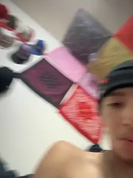 Snapshot of qbaby96 chatting on 29, 9, 2025 qbaby96 online show from 29, 9, 2025