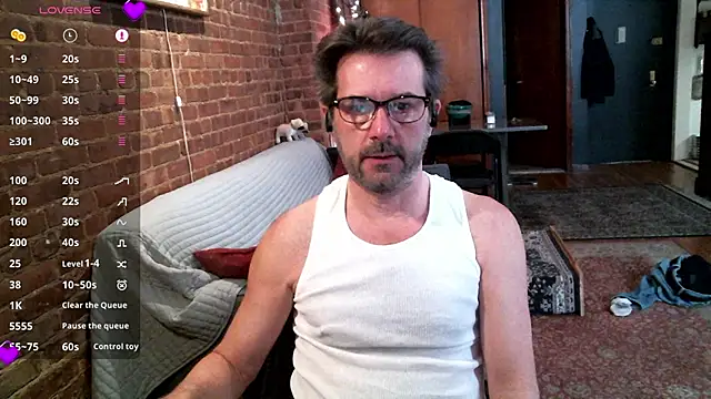 Snapshot of Johnny_Bottoms chatting on 9, 3, 2025 Johnny Bottoms online show from 9, 3, 2025