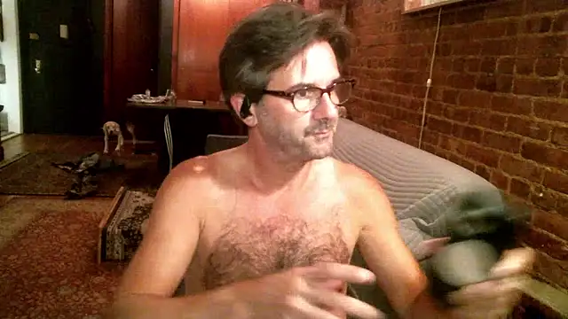 Snapshot of Johnny_Bottoms chatting on 13, 10, 2025 Johnny Bottoms online show from 13, 10, 2025