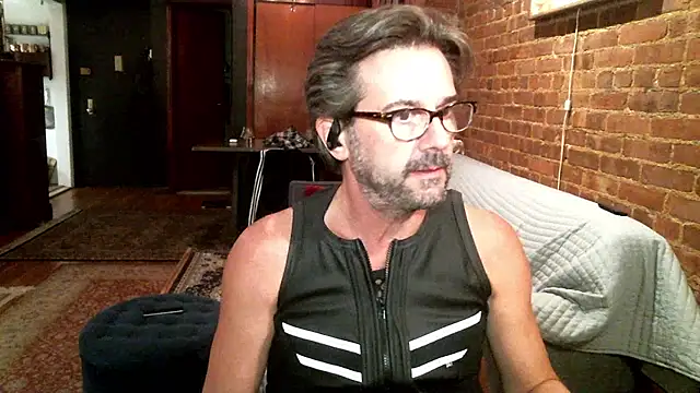 Snapshot of Johnny_Bottoms chatting on 23, 10, 2025 Johnny Bottoms online show from 23, 10, 2025