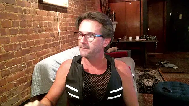 Snapshot of Johnny_Bottoms chatting on 28, 10, 2025 Johnny Bottoms online show from 28, 10, 2025